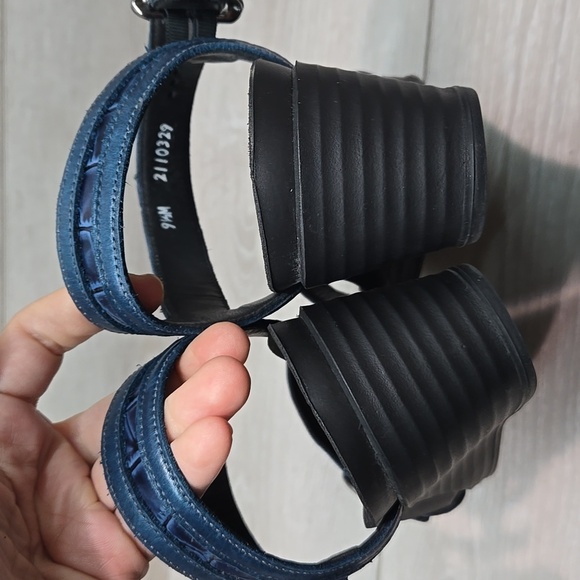 SAS Women's Blue Sandals with Silver Buckles Leather Wedge Shoes Sz 9.5M - Picture 6 of 11